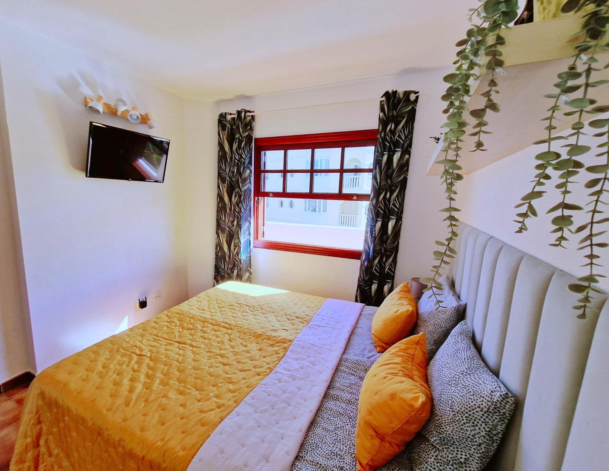 Strelitzia Apartment - Ocean View & Heated Pool San Miguel de Abona Dış mekan fotoğraf