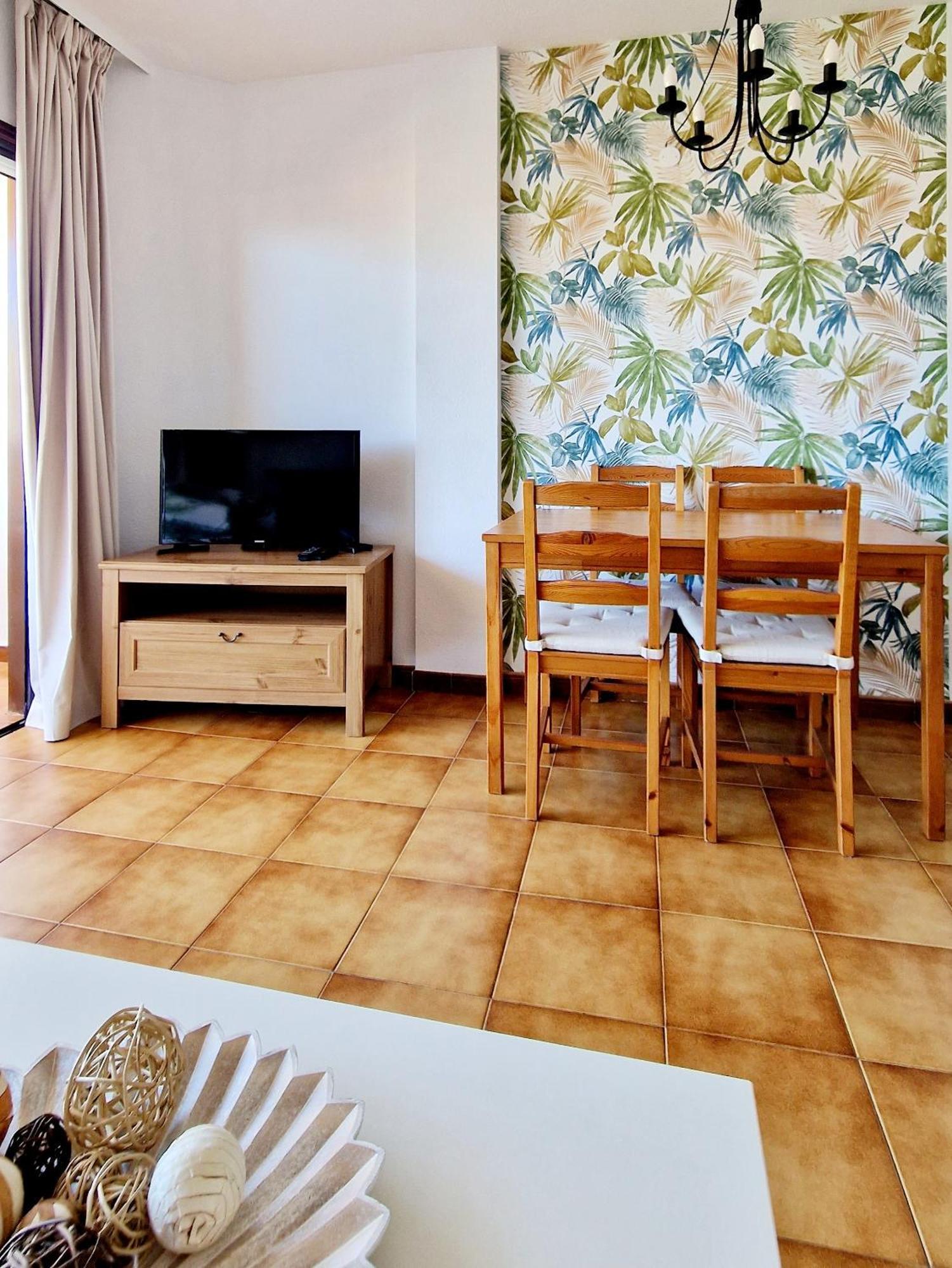 Strelitzia Apartment - Ocean View & Heated Pool San Miguel de Abona Dış mekan fotoğraf